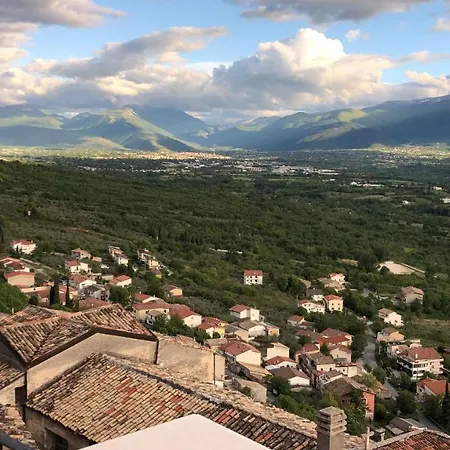 Holiday home 4 Bed 3 Bathroom Mountain Retreat In Roccacasale Roccacasale