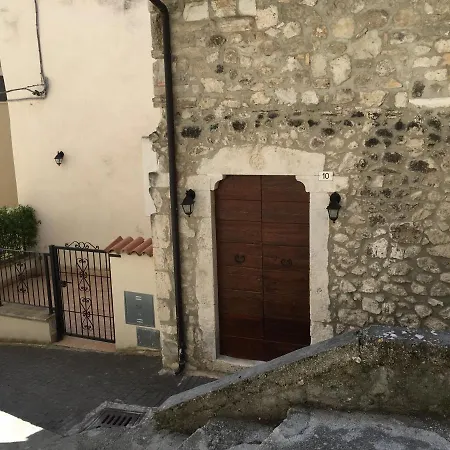 4 Bed 3 Bathroom Mountain Retreat In Roccacasale