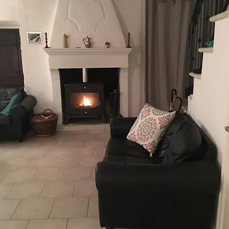 Holiday home 4 Bed 3 Bathroom Mountain Retreat In Roccacasale *