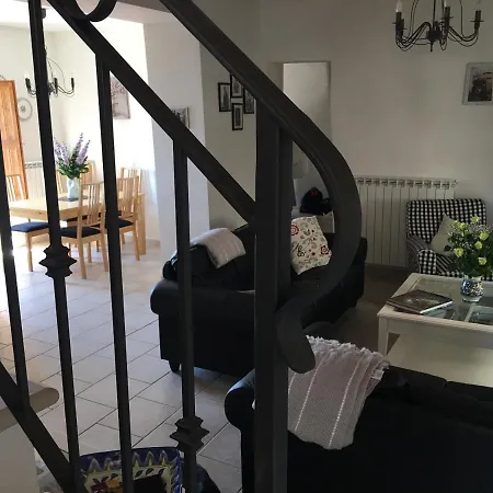 4 Bed 3 Bathroom Mountain Retreat In Roccacasale Holiday home