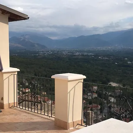 Holiday home 4 Bed 3 Bathroom Mountain Retreat In Roccacasale Roccacasale
