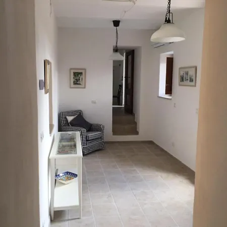 Holiday home 4 Bed 3 Bathroom Mountain Retreat In Roccacasale