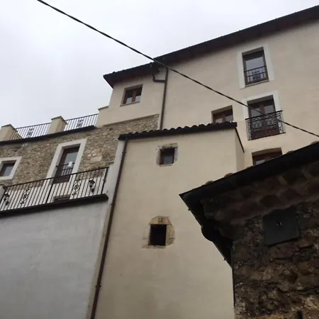 Holiday home 4 Bed 3 Bathroom Mountain Retreat In Roccacasale *
