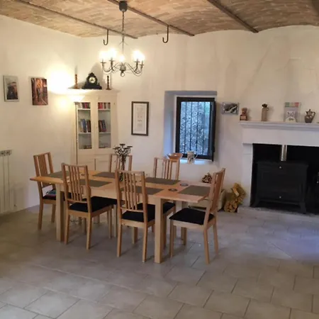 4 Bed 3 Bathroom Mountain Retreat In Roccacasale Holiday home Roccacasale