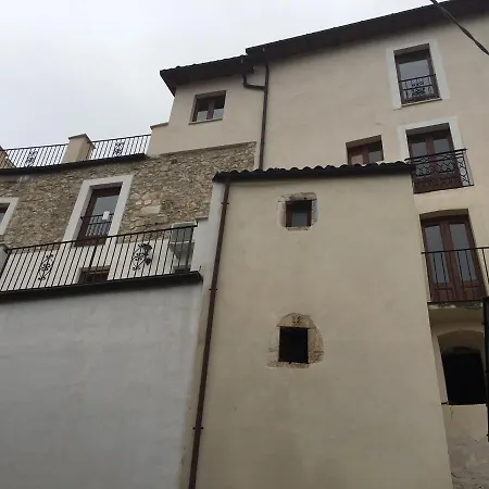 Holiday home 4 Bed 3 Bathroom Mountain Retreat In Roccacasale *